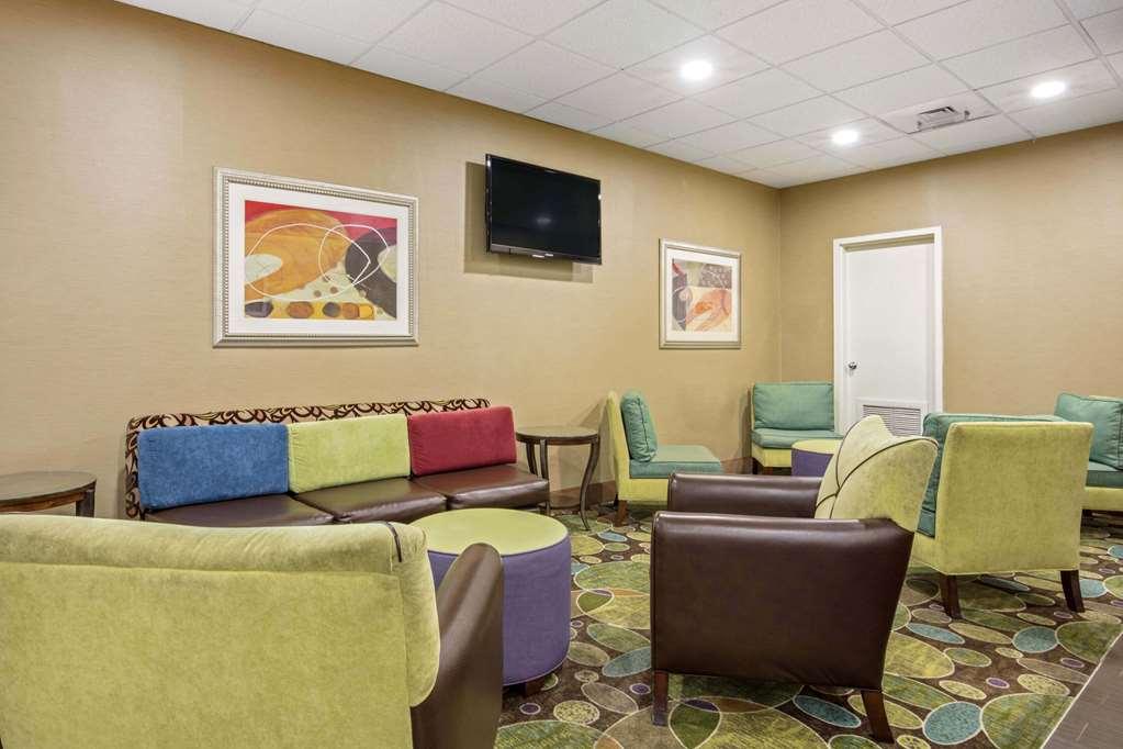 Comfort Inn Memphis Downtown Interior photo